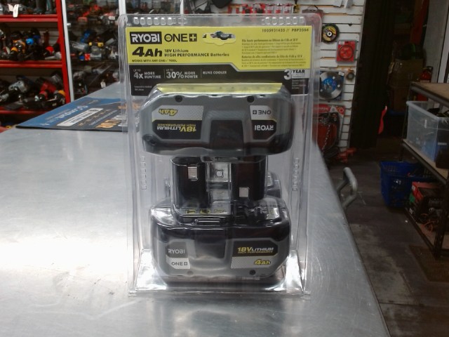 Deux batterie 4ah ryobi dans boite