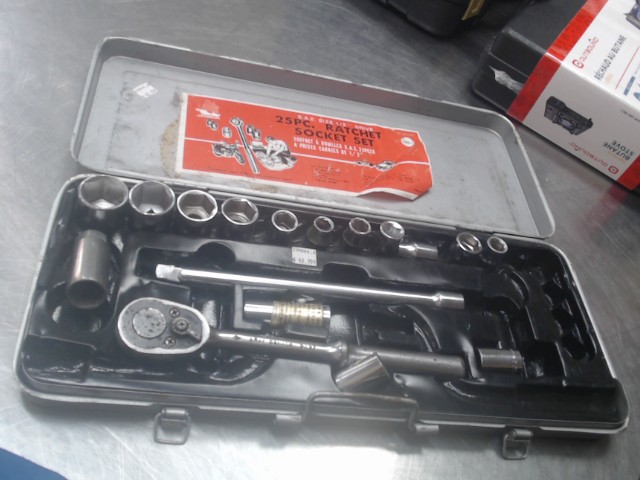 25pc ratchet + case janmor