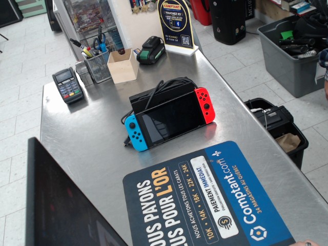 Nintendo switch 1 avec dock et chargeur