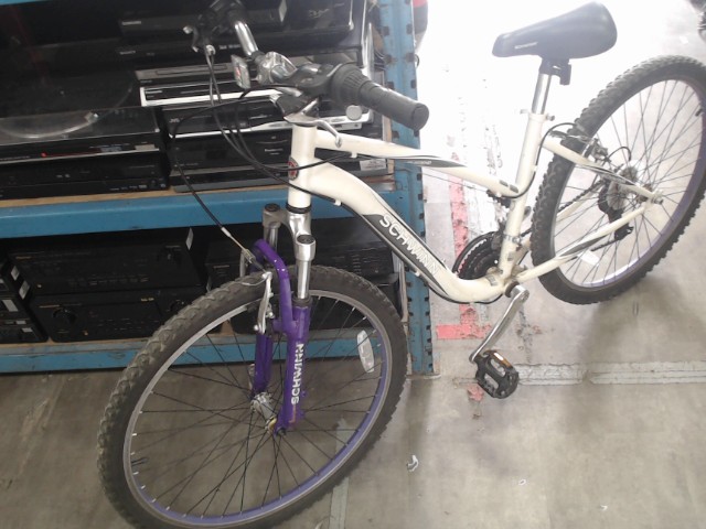 Velo montagne suspension avant