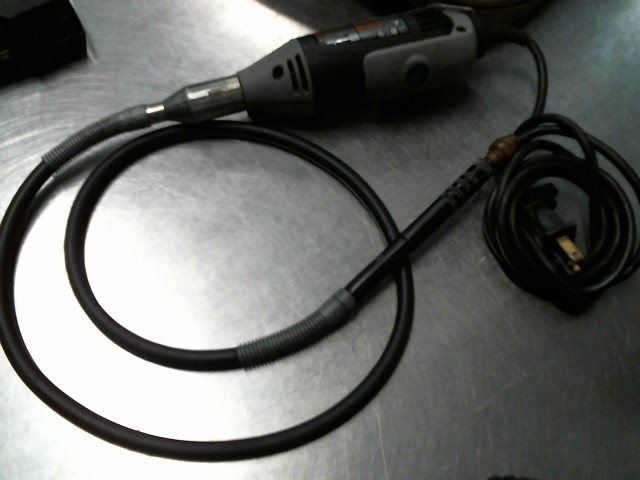 Dremel suspendu avec acc