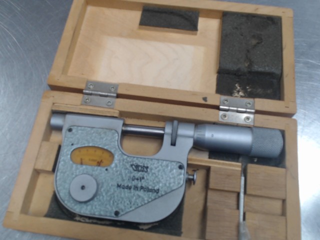 Micrometre + boitier et acc