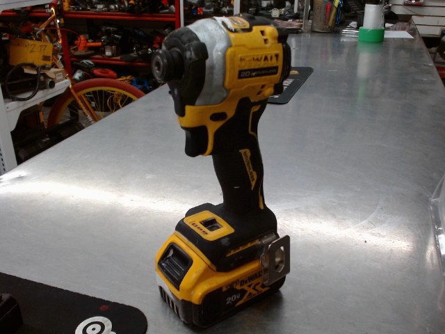 Impact avec batterie dewalt 4ah