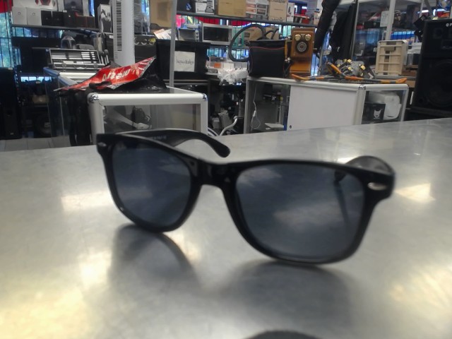 Lunette de soleil rayban (counterfeit)