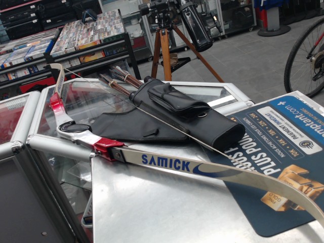Arc recurve rose av carquois et fleches