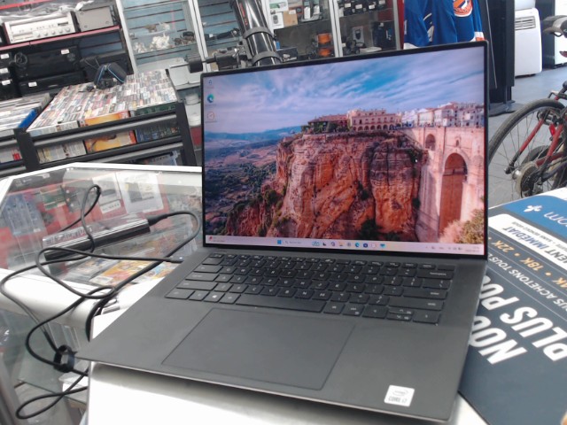 I7-10e/touch/32ram/1tbssd/1650ti/bat.55%