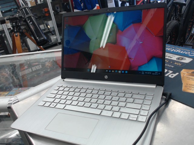 Portable amd/4gb ram/128go sd/100%batt.