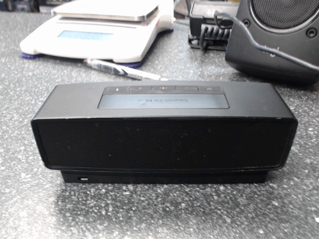 Speaker bluetooth mini