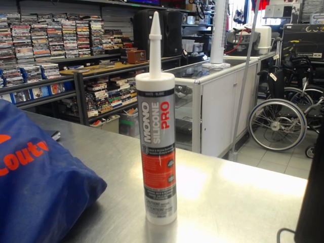 Tube de silicone neuf