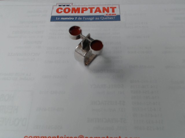 Bague en argent carr�