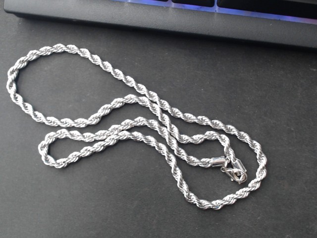 Silver rope chain