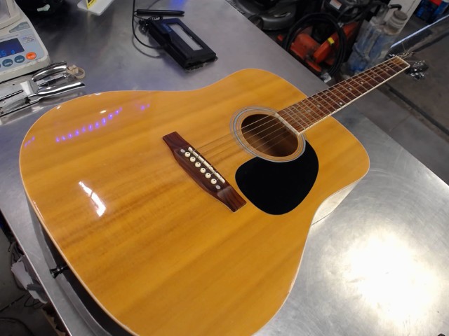Guitare acoustique madera