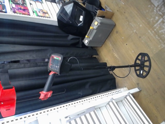 Detecteur de metaux minelab