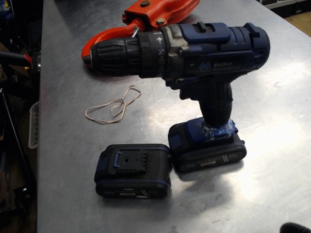 Drill avec 2 batterie
