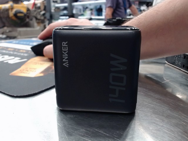 Chargeur 140w