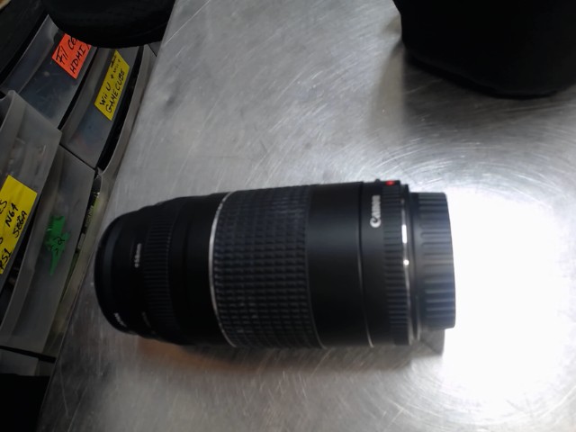 Lentille canon 75-300mm