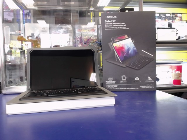 Tablette avec case targus et clavier bt
