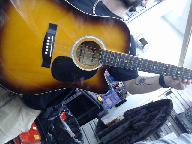 Guitar  acoustique