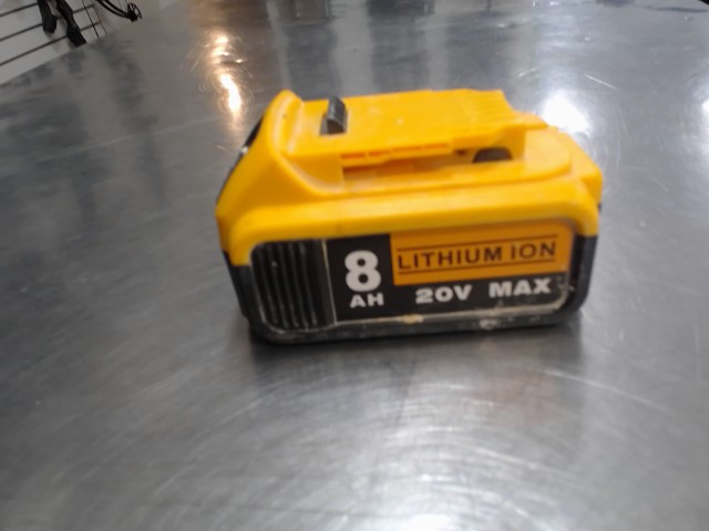 Batterie 8.0 ah replique dewalt
