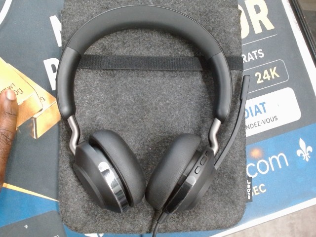 Computer headset neuf en pouch