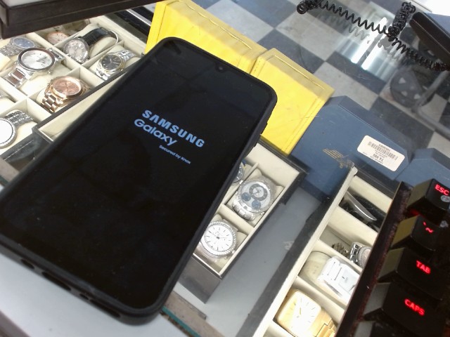 Galaxy a17 5g + 128gb sd card