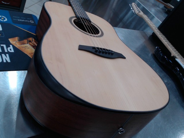 Guitar acoustique