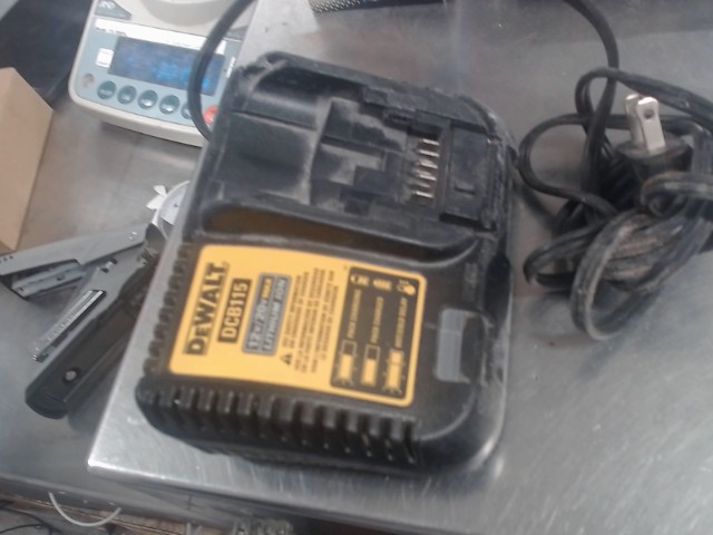 Chargeur dewalt