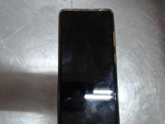 Cellulaire 128gb no chrg/case