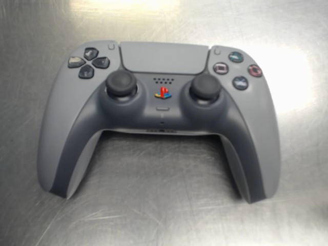 Manette ps5 30th anniversaire