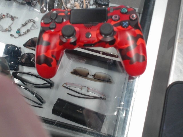 Ps4 after market controller camo red
