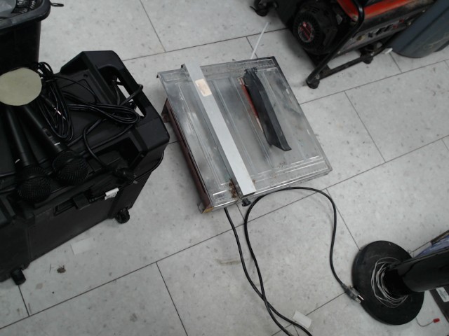 Tile cutter avec fil