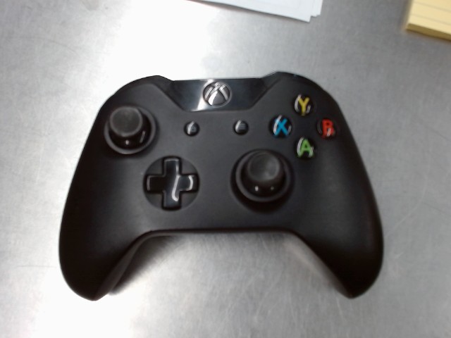 Manette noir
