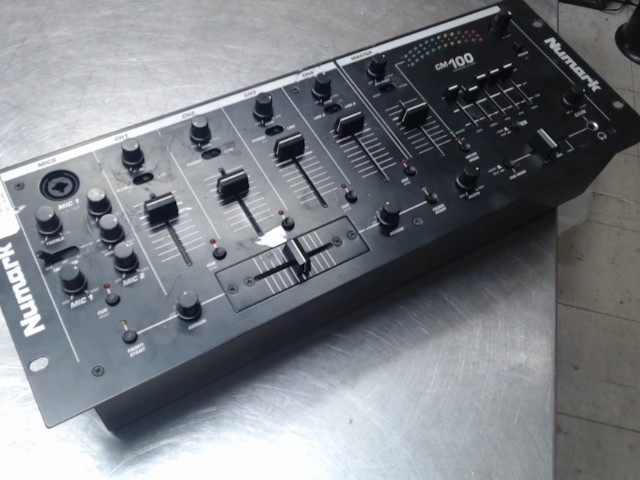 Mixer numark