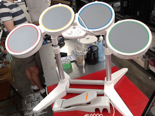 Rockband drum set+pedale pour wii