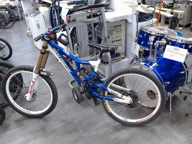 Velo dh.suspfox.d.brk 2011 bleublanckink
