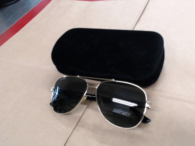 Lunette gucci dans boite