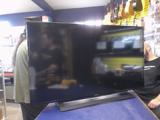 Televiseur 40 pouces pas manette