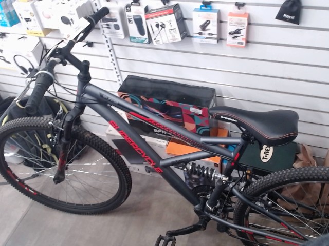 Velo gris et rouege small