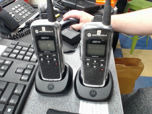 Talkie paire stk*pixcom 514 931 1188*