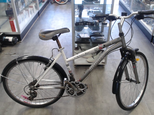 Velo gris et blanc roues 26''