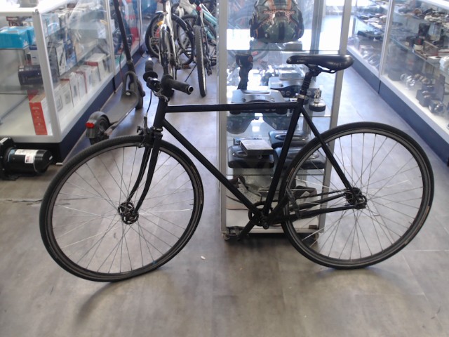 Velo de route noir single speed
