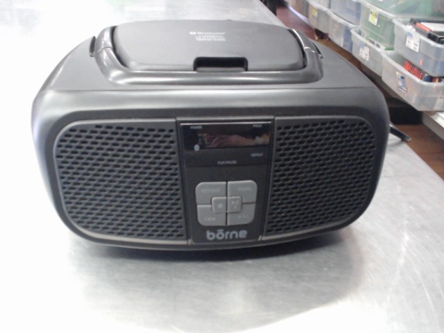 Radio borne cd