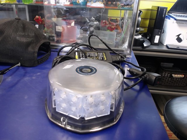 Gyrophare + adapteur 12v/120v