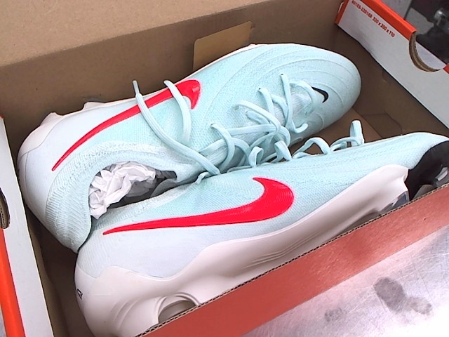 Soulier soccer nike