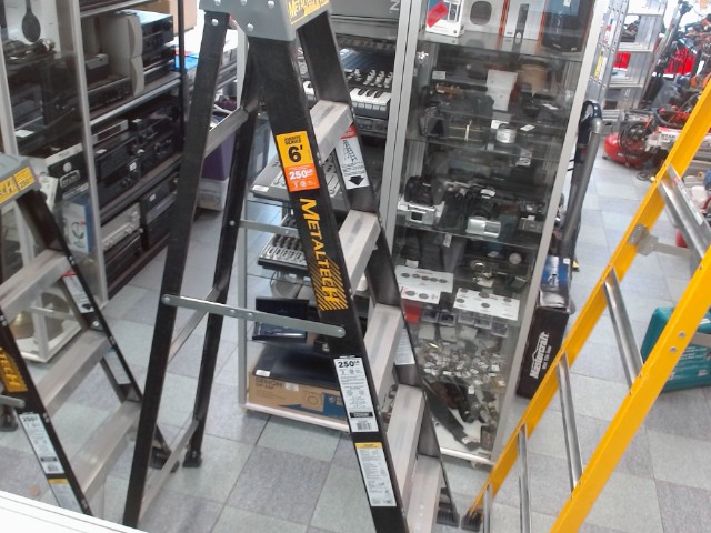 Echelle metaltech 6' neuf