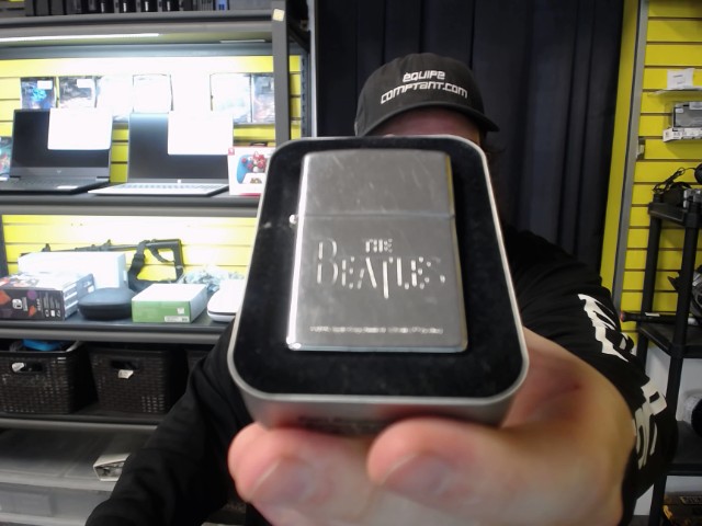 Zippo the beatle sur socle