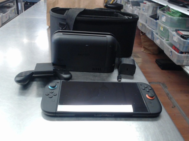 Console switch 2 avec fils dock+ etui