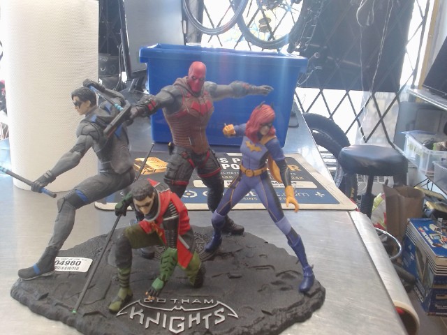 Figurine gotham knight