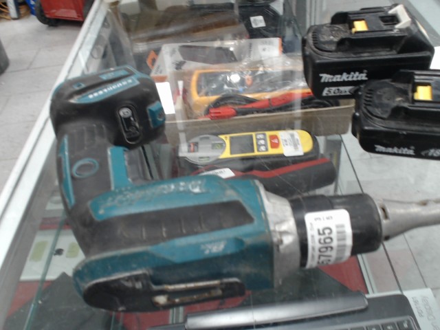 Drill a gypse makita