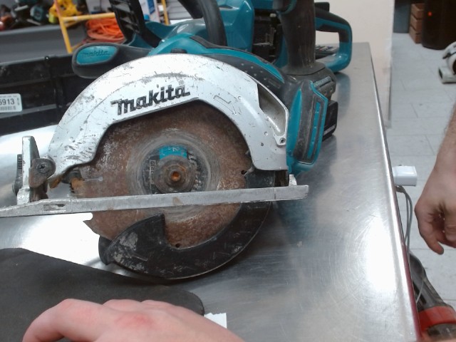 Scie ronde makita
